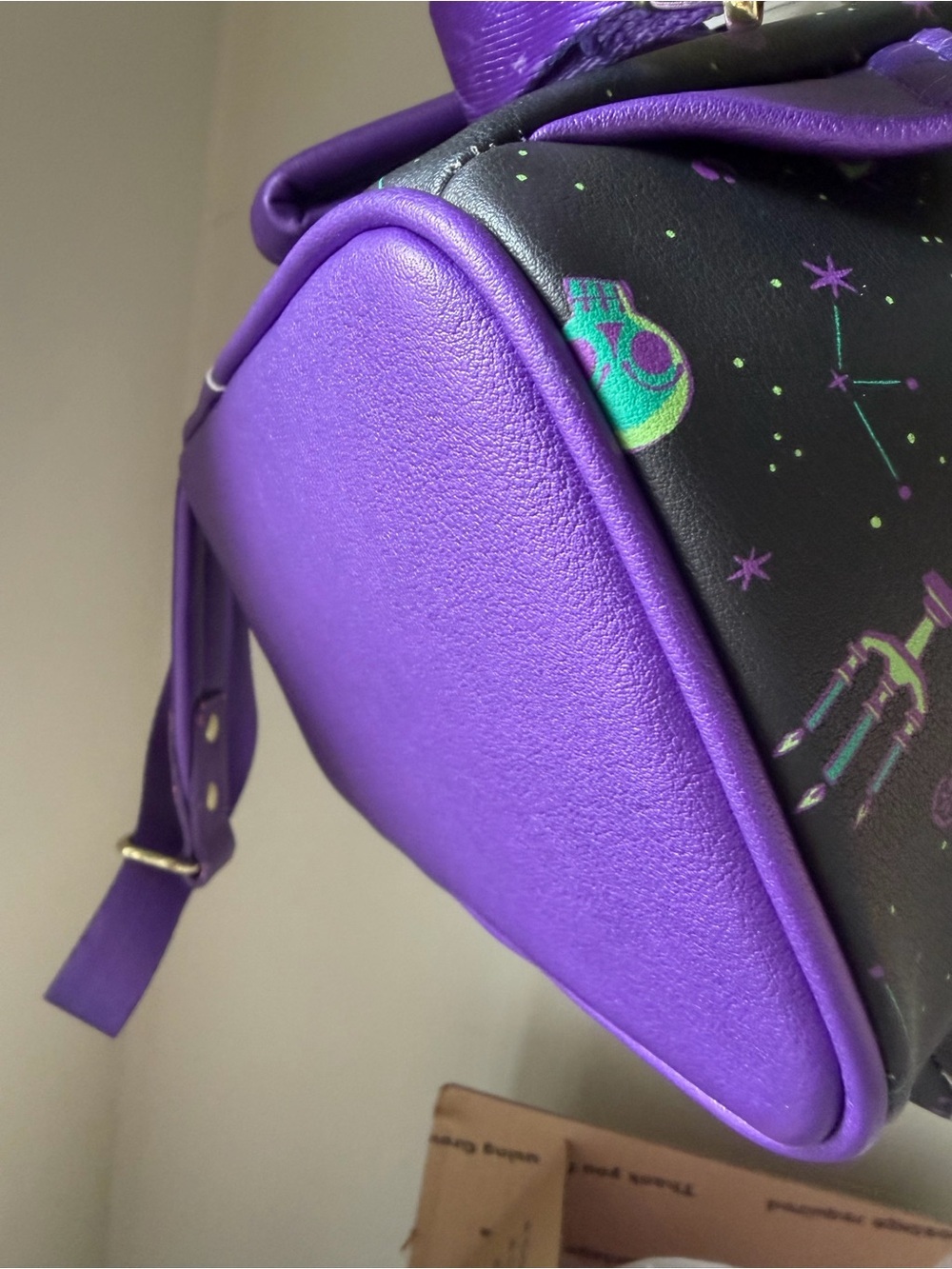 Loungefly Black Hocus Pocus backpack - Disney Parks - Picture 5 of 5